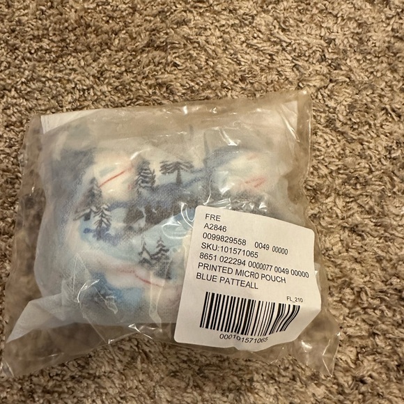 NWT Free People x FP Movement Quilted Printed Micro Pouch - Picture 5 of 5